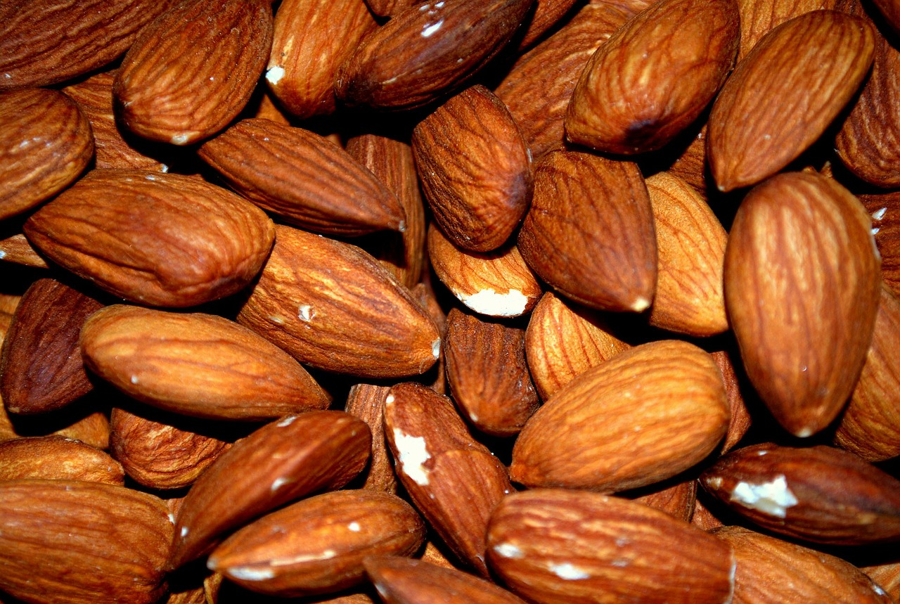 almonds are good for weightloss