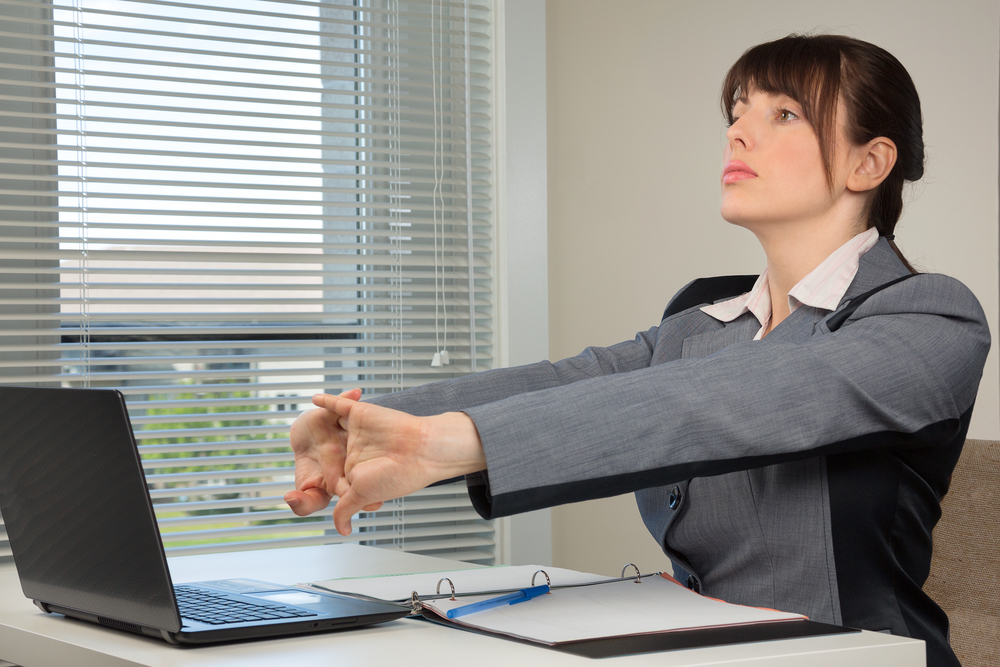Yoga that can be done at your desk