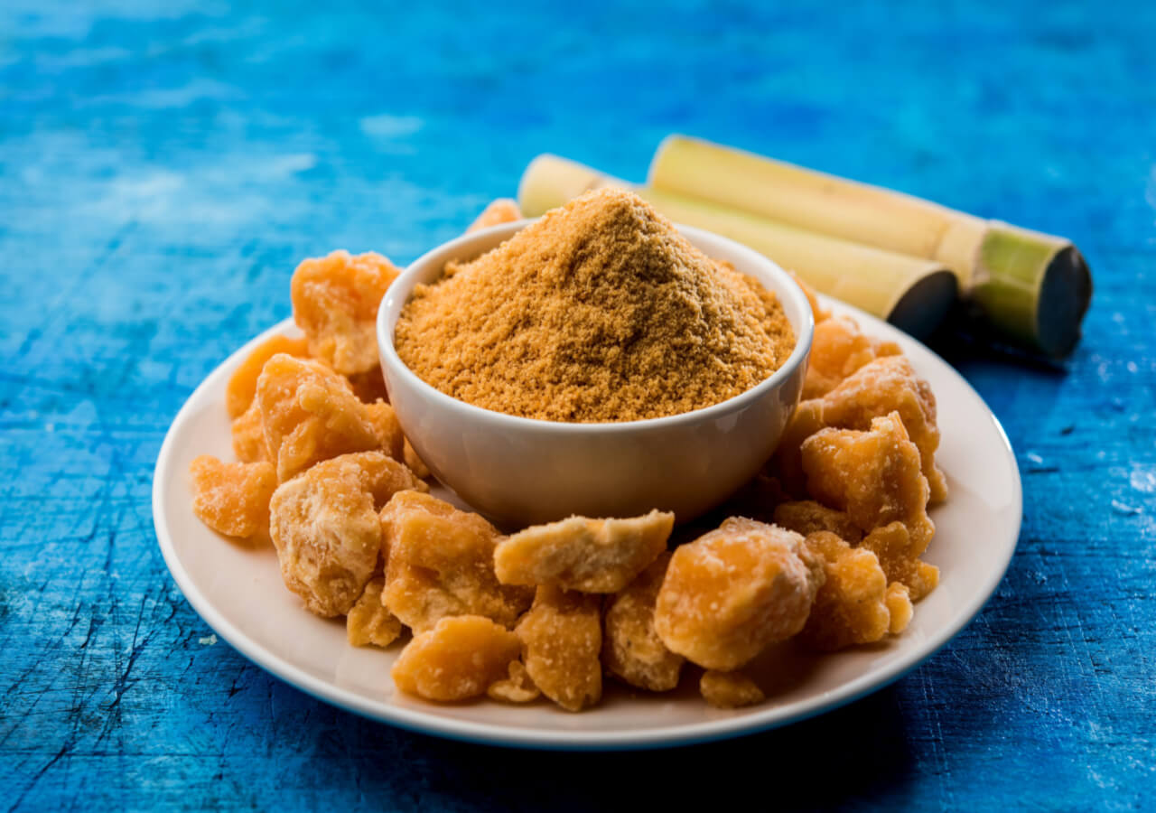 Jaggery – Benefits, Nutrition Value & Weight Loss