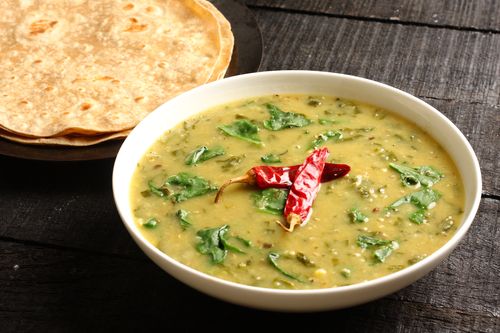 Multigrain roti and palak dal