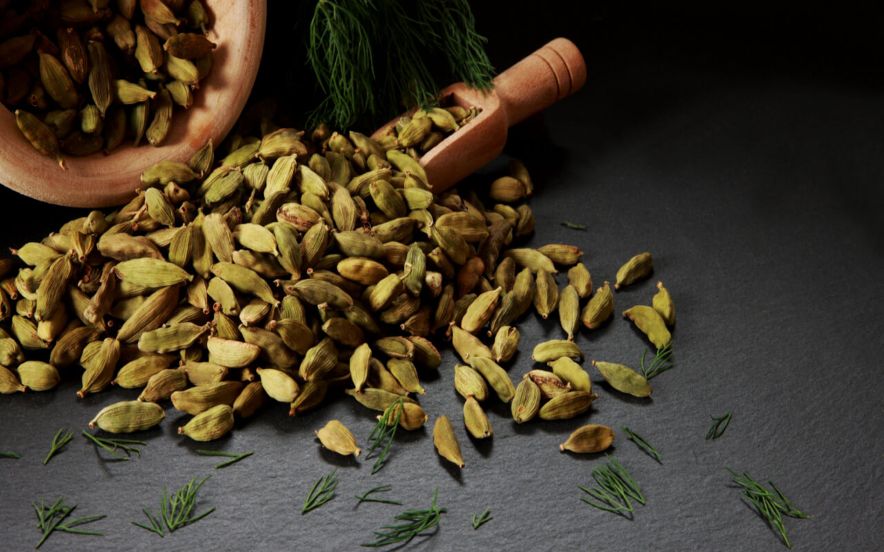 Cardamom – Benefits, Nutritional Value, Recipes