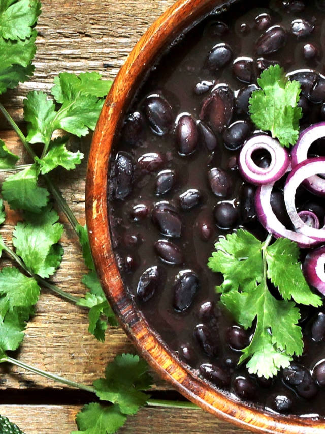 11 Surprising Health Benefits of Black Beans