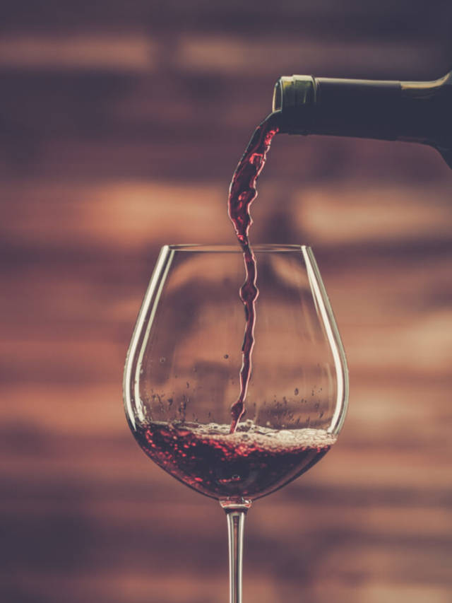 8 Secret Benefits of Drinking Red Wine