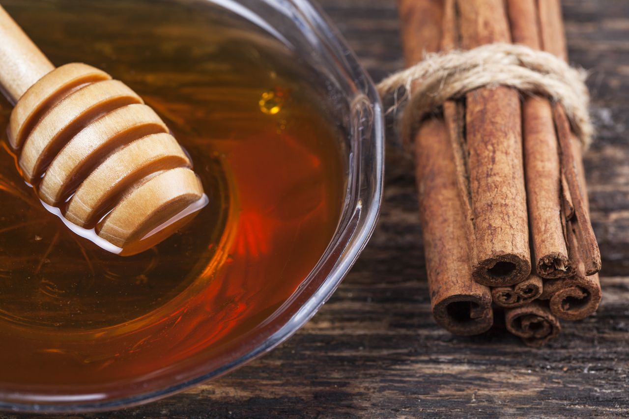 Honey and Cinnamon a Magic Potion for Good Health