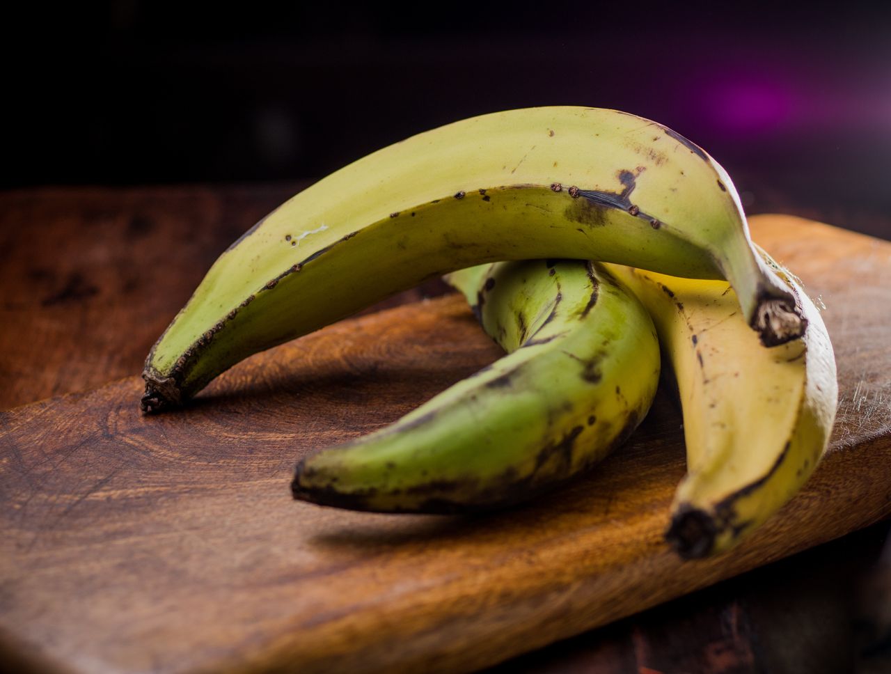 Plantains – The Banana Lookalike and its Health Benefits