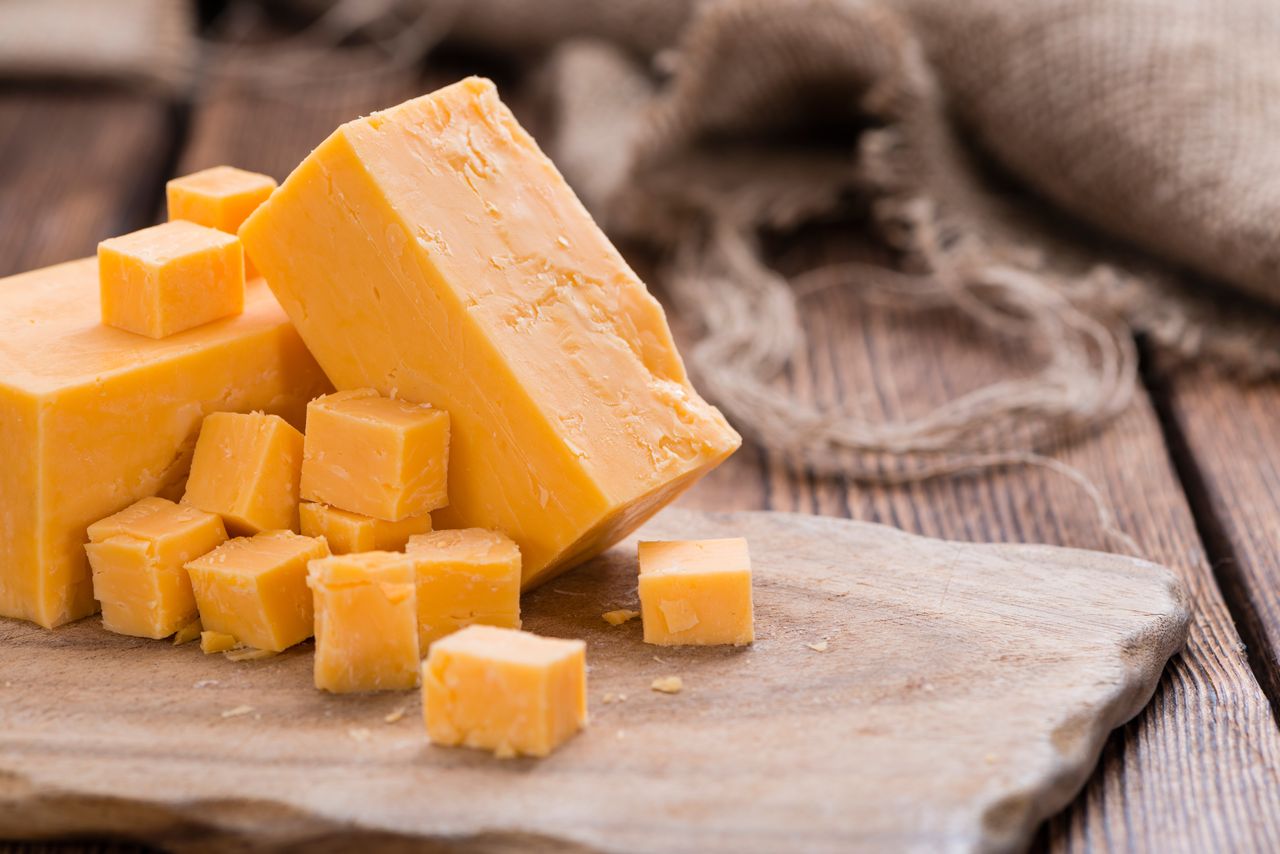 Cheddar Cheese – Types, Nutrition, Benefits, and Recipes