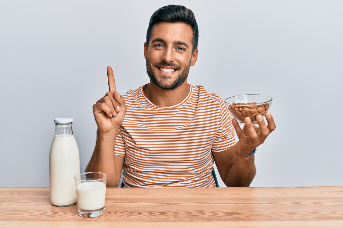 Is Almond Milk Good for Diabetics? The Facts